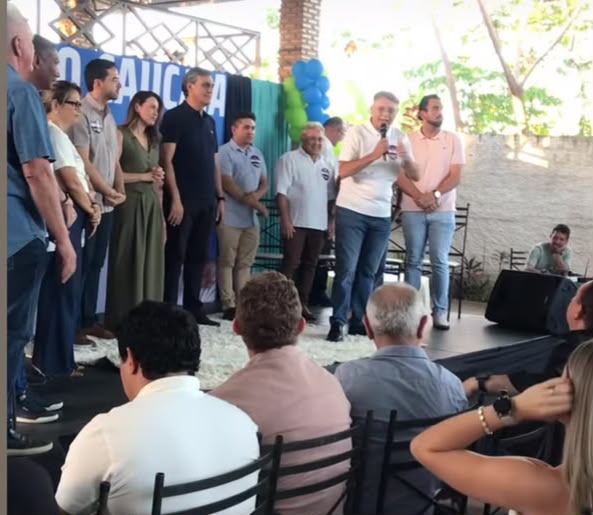 Vicente Aquino participa de encontro com lideranças políticas em Caucaia